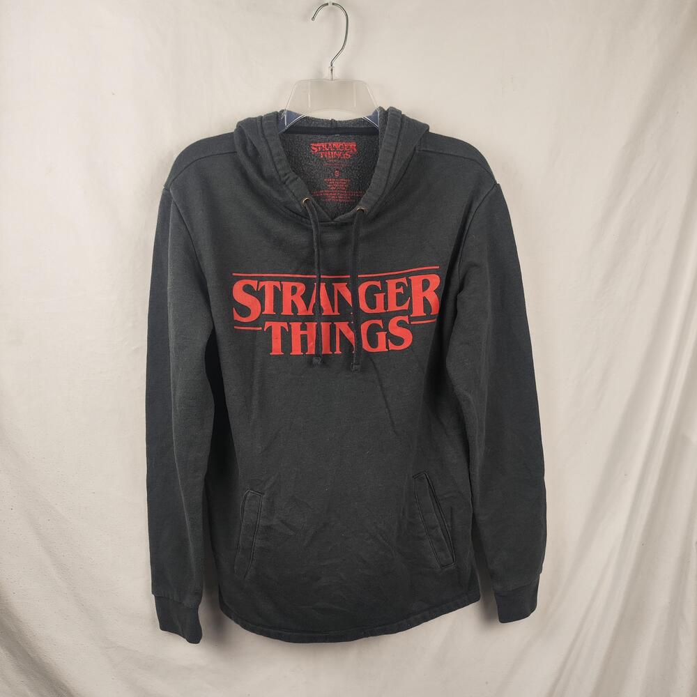 Stranger Things Hoodie Mens Small Gray Fleece Pullover Graphic Logo Sweatshirt